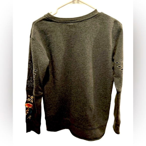 Johnny Was embroidered sweatshirt size XS - Picture 2 of 8
